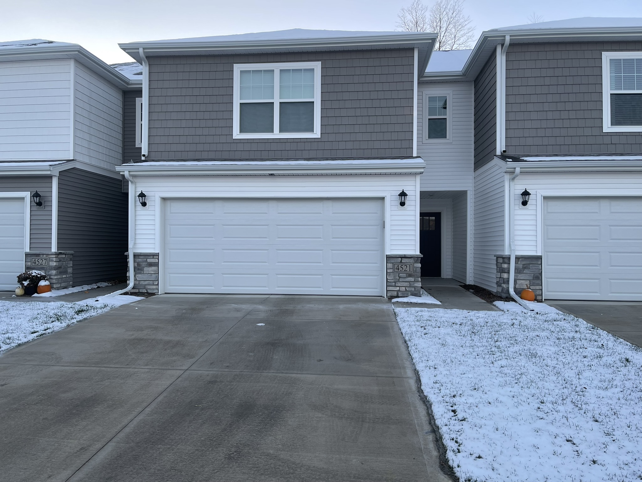 4521 Southeast Ember Lane - 1